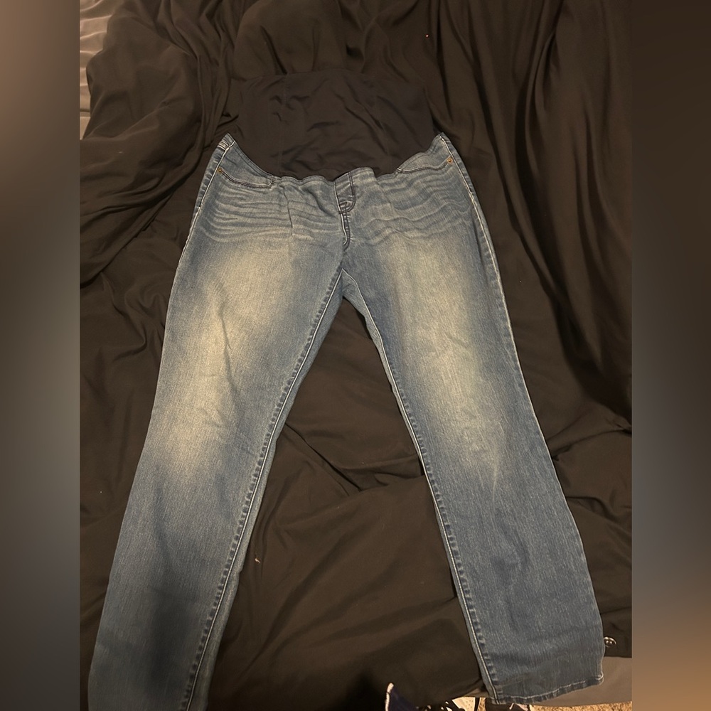 Ingrid & Isabel Isabel Maternity Over Belly Maternity Jeggings- size 8- like NEW
